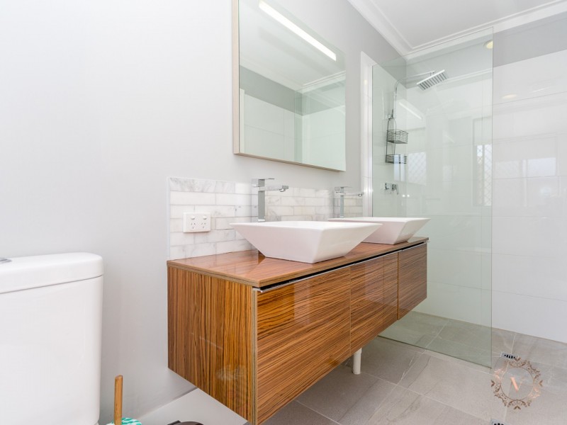 14 Sutherland Drive, Thornlie WA 6108
