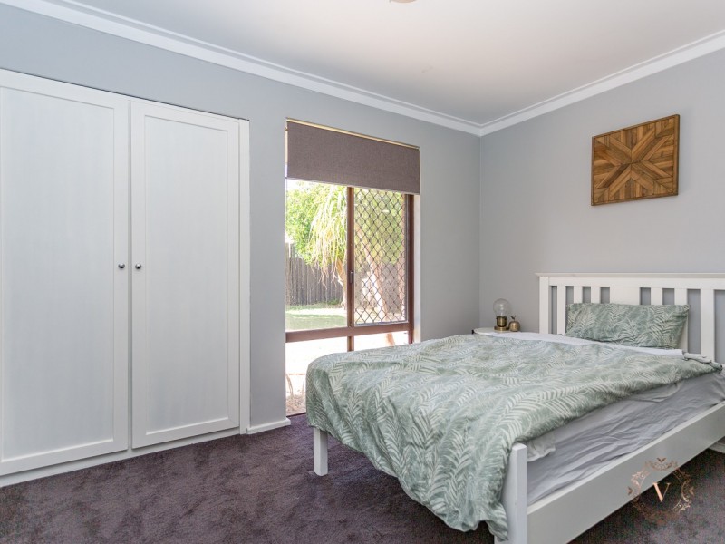 14 Sutherland Drive, Thornlie WA 6108