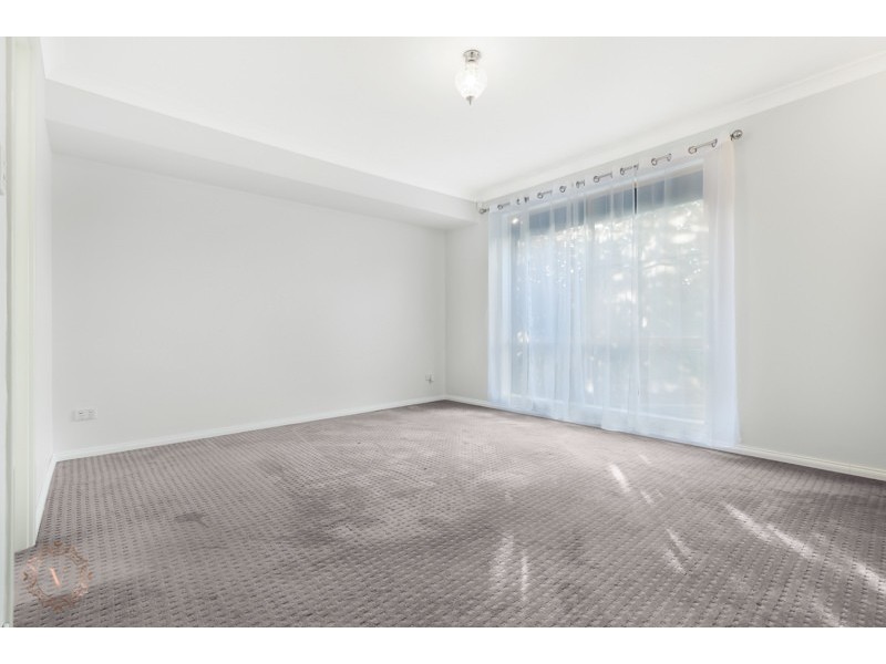 4 Redfern Close, Thornlie WA 6108