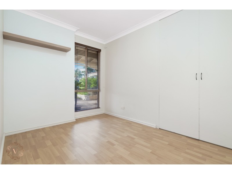 4 Redfern Close, Thornlie WA 6108