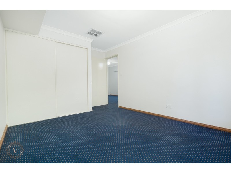 4 Redfern Close, Thornlie WA 6108