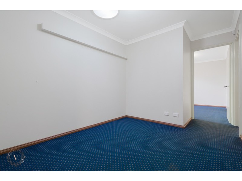 4 Redfern Close, Thornlie WA 6108