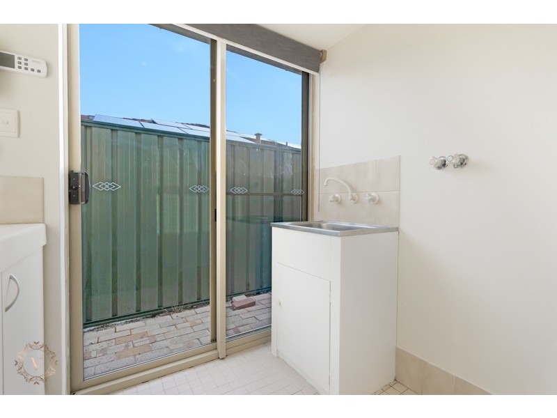 4 Redfern Close, Thornlie WA 6108