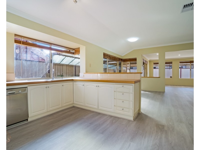 8 Tincurrin Drive, Southern River WA 6110