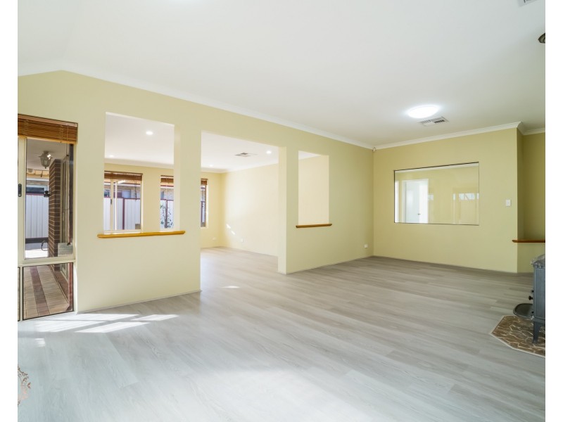 8 Tincurrin Drive, Southern River WA 6110