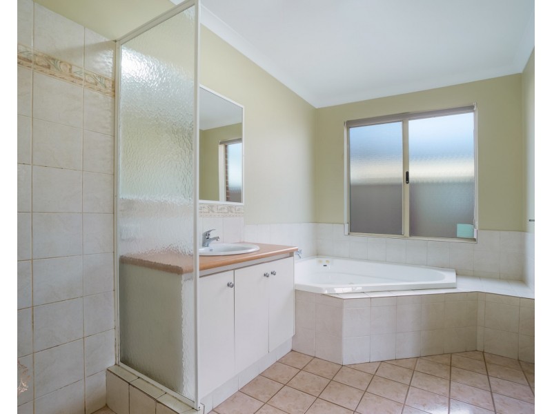 8 Tincurrin Drive, Southern River WA 6110