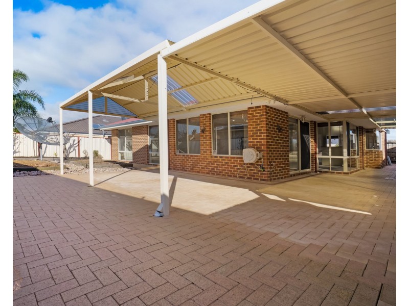 8 Tincurrin Drive, Southern River WA 6110