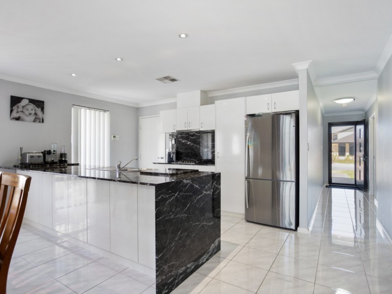 48 Bluebell Avenue, High Wycombe WA 6057