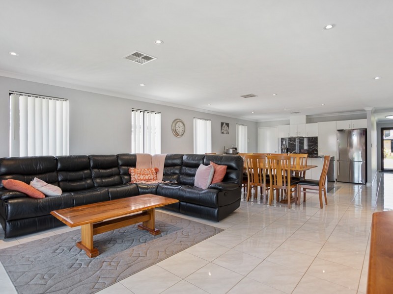 48 Bluebell Avenue, High Wycombe WA 6057