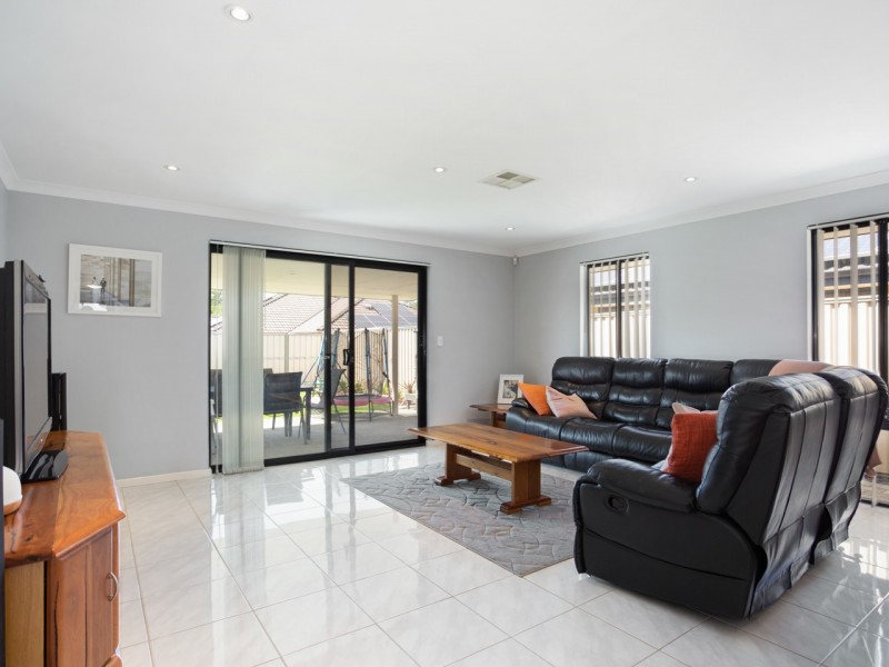 48 Bluebell Avenue, High Wycombe WA 6057