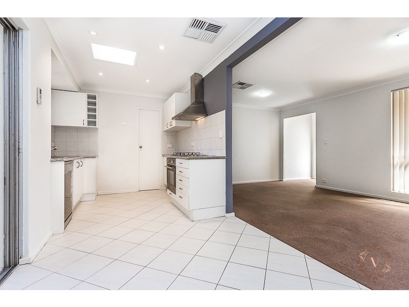 7 Gordon Place, Huntingdale WA 6110