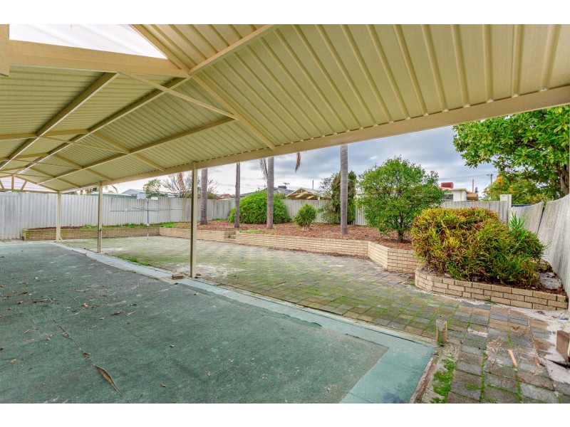 18 Brabham Street, Gosnells WA 6110