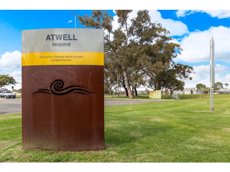 8 Poso Place, Atwell WA 6164