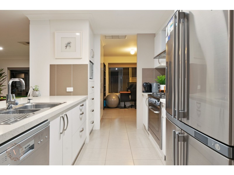 3 Carakine Grove, Thornlie WA 6108