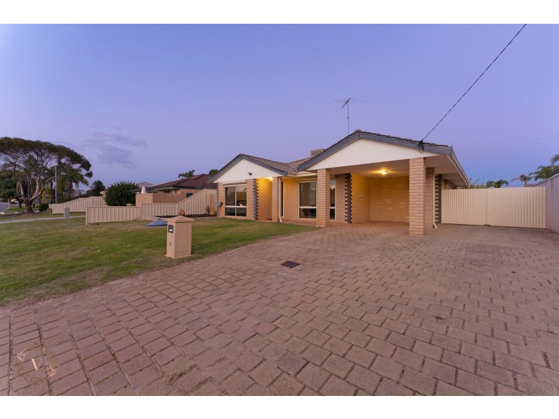 3 Carakine Grove, Thornlie WA 6108
