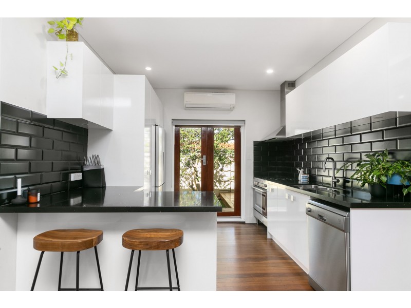 115 Manning Road, Manning WA 6152