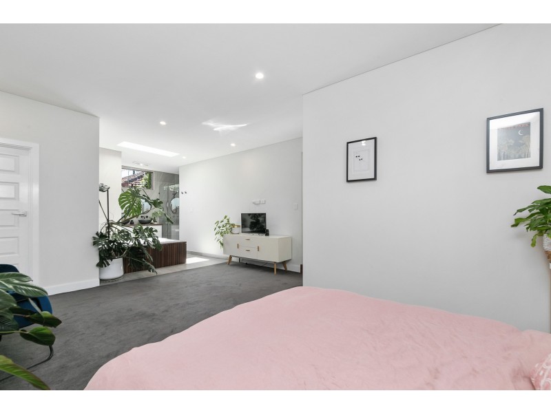 115 Manning Road, Manning WA 6152