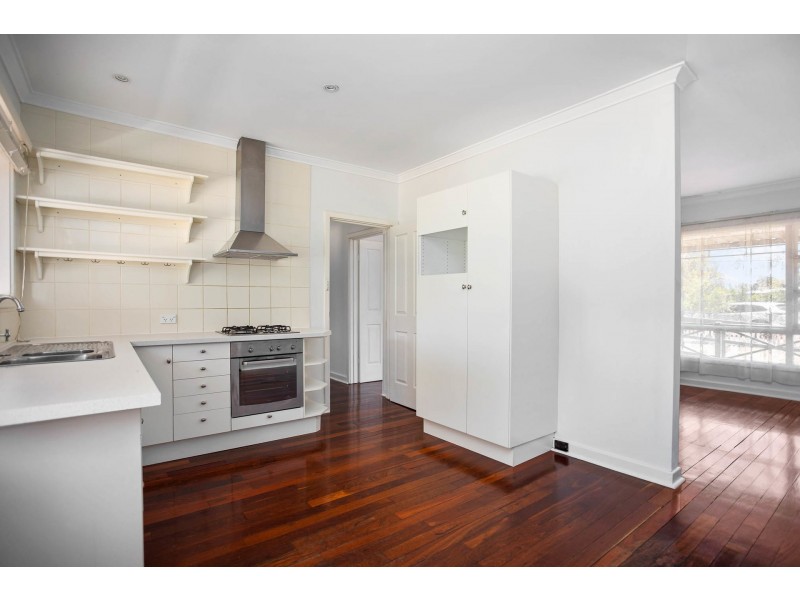 16 Hambledon Crescent, Armadale WA 6112