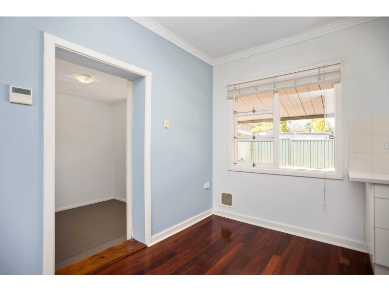 16 Hambledon Crescent, Armadale WA 6112