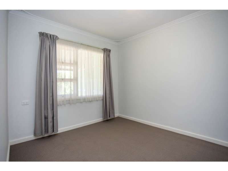 16 Hambledon Crescent, Armadale WA 6112
