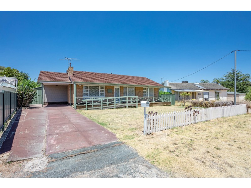 16 Hambledon Crescent, Armadale WA 6112