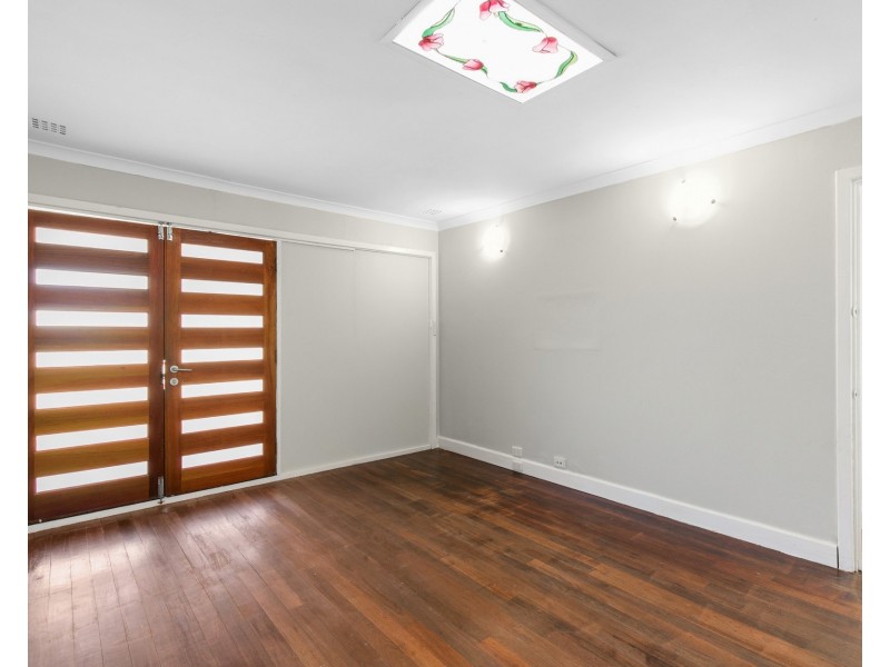 21 Westbrook Way, Girrawheen WA 6064