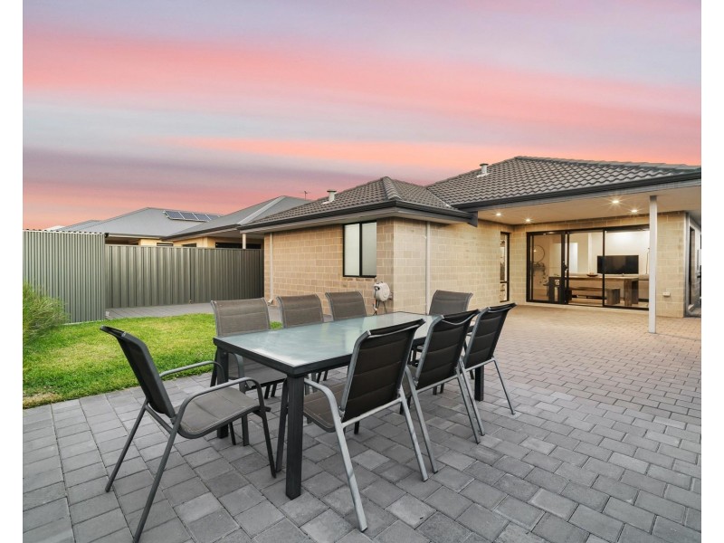 84 Castella Drive, Caversham WA 6055