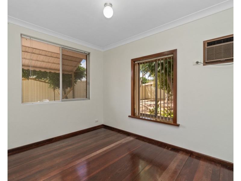 4 Newton Court, Armadale WA 6112