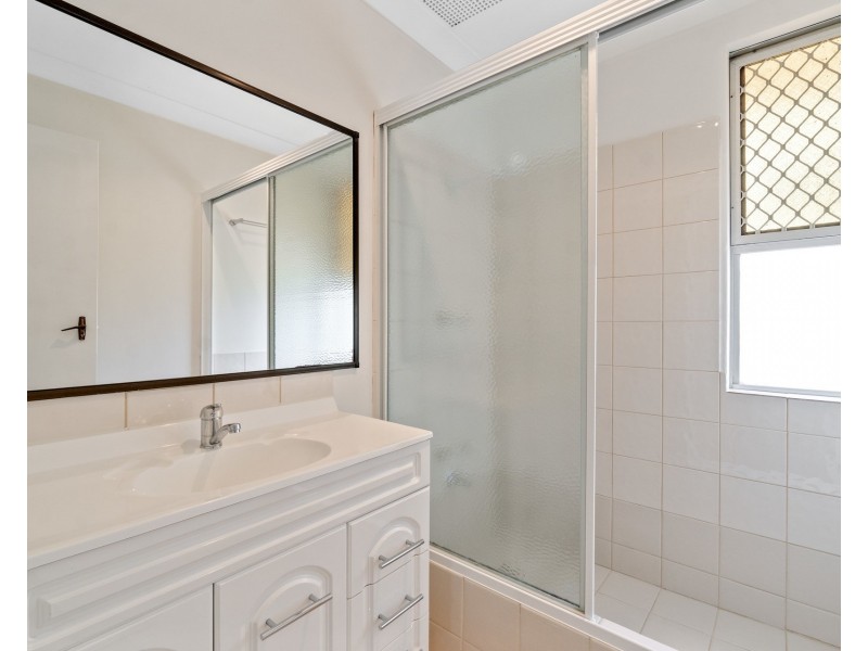 4 Newton Court, Armadale WA 6112