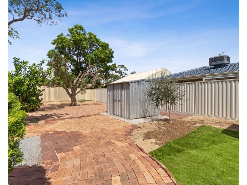4 Newton Court, Armadale WA 6112