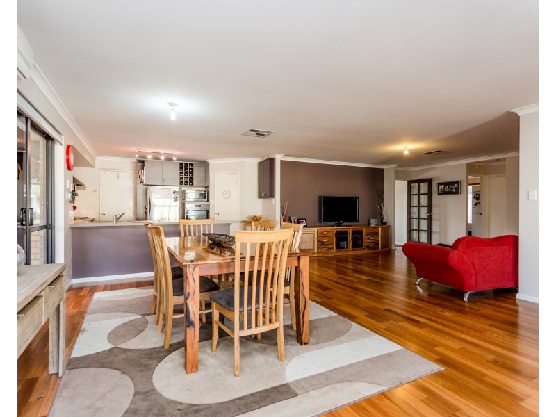 14 Judges Court, Huntingdale WA 6110