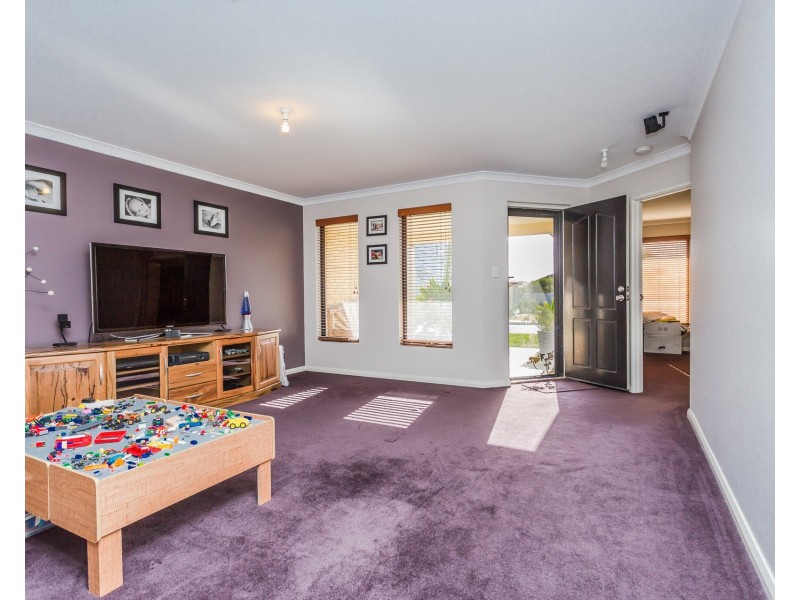 14 Judges Court, Huntingdale WA 6110