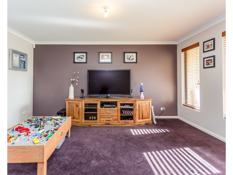 14 Judges Court, Huntingdale WA 6110