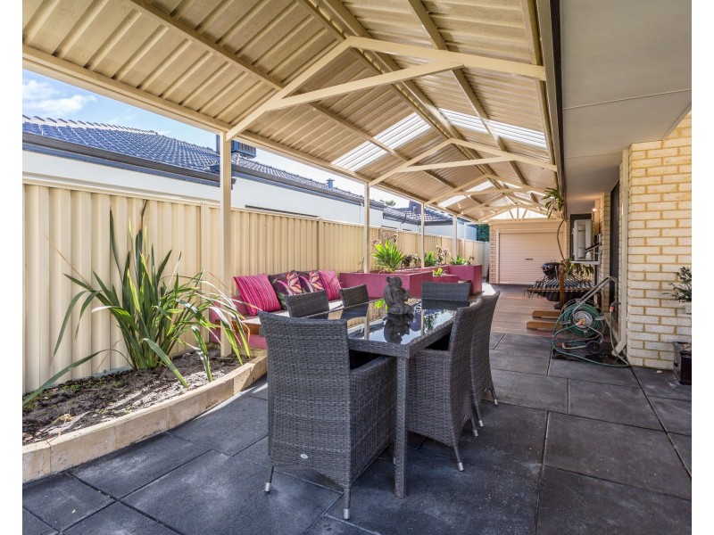 14 Judges Court, Huntingdale WA 6110