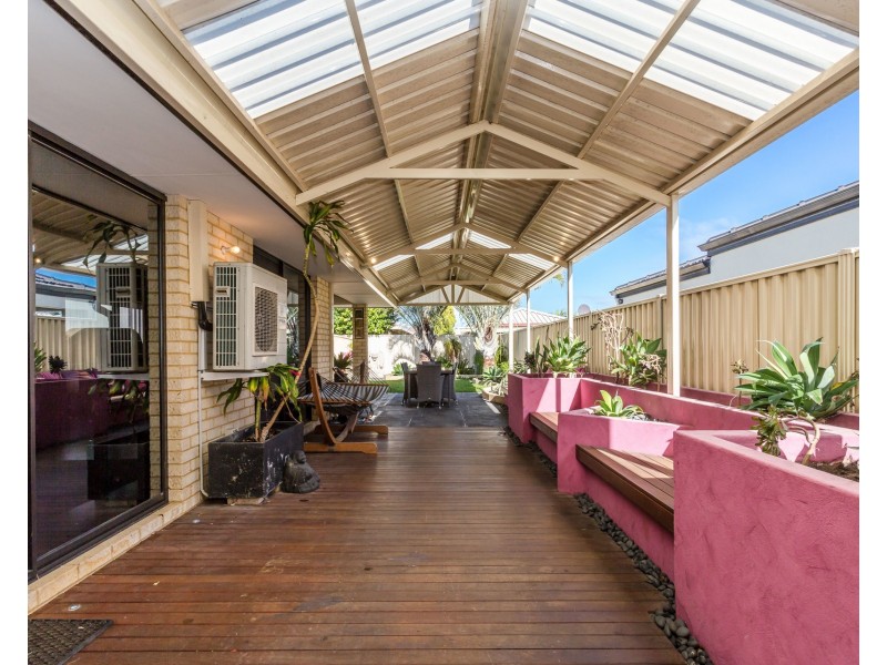 14 Judges Court, Huntingdale WA 6110