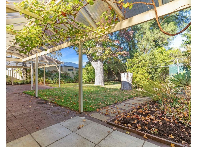 51 Tullamore Avenue, Thornlie WA 6108