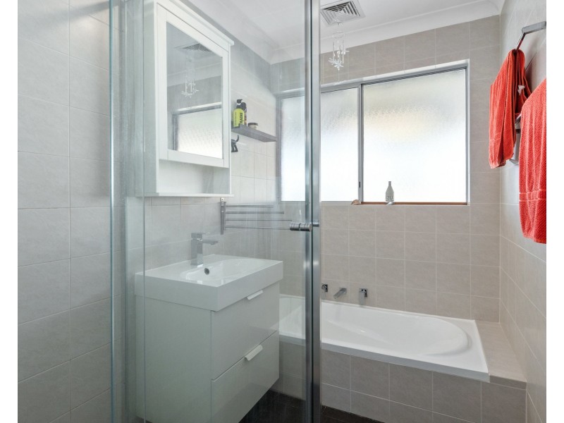 30 Jenkinson Street, Gosnells WA 6110