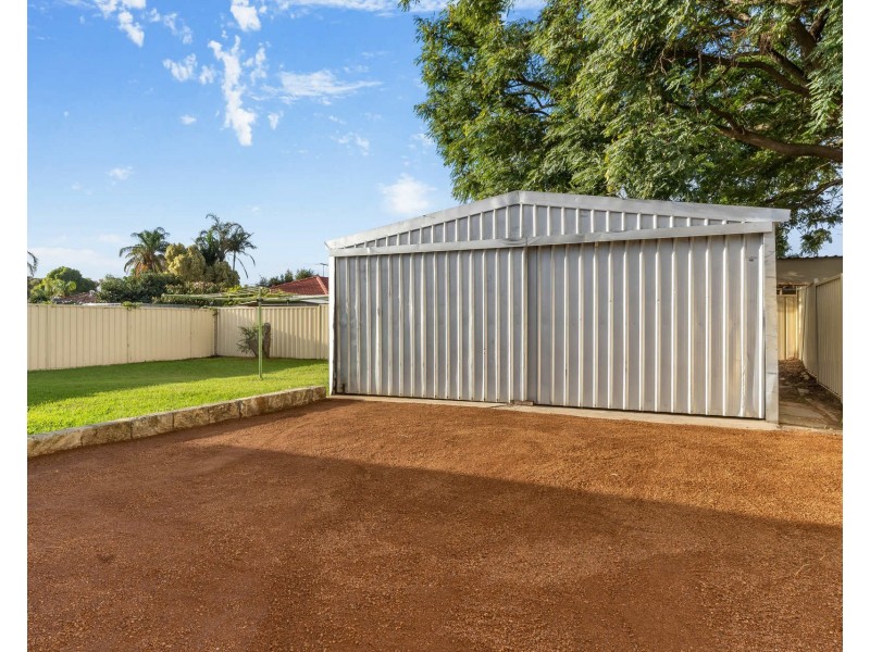 14 Logan Court, Seville Grove WA 6112
