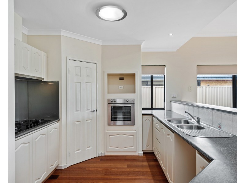 11 Lucida Road, Southern River WA 6110