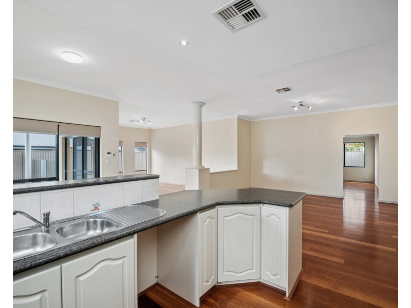 11 Lucida Road, Southern River WA 6110