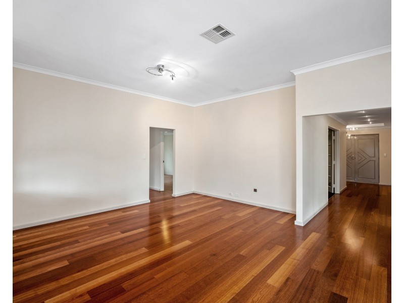 11 Lucida Road, Southern River WA 6110