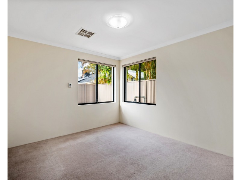 11 Lucida Road, Southern River WA 6110