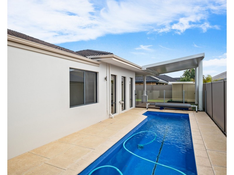 11 Lucida Road, Southern River WA 6110