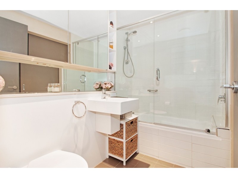 856/43 Hercules Street, Hamilton QLD 4007