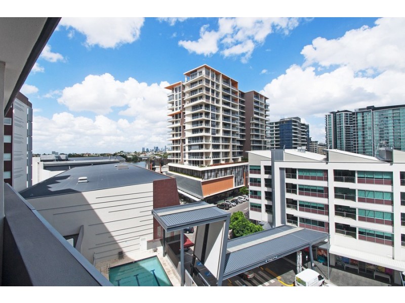 856/43 Hercules Street, Hamilton QLD 4007
