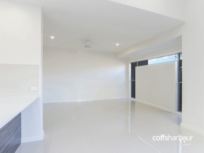 Unit 2 / 82 First Avenue, Sawtell NSW 2452