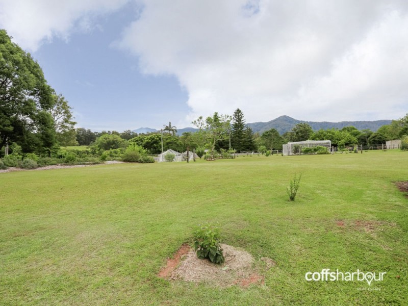 172 Braford Drive, Bonville NSW 2441