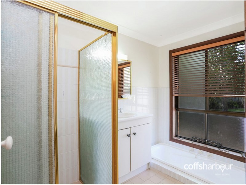 52 Linden Avenue, Boambee East NSW 2452