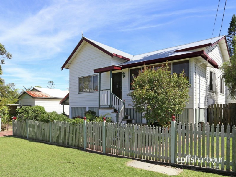 4 Nineteenth Avenue, Sawtell NSW 2452