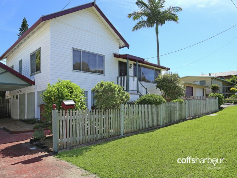 4 Nineteenth Avenue, Sawtell NSW 2452